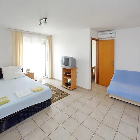 Apartment Lucija