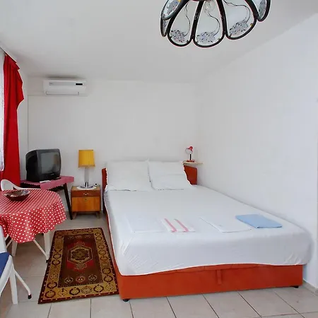 Apartment Lucija *