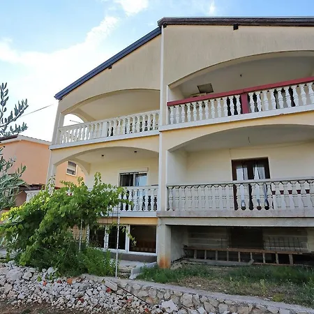 Apartment Lucija *